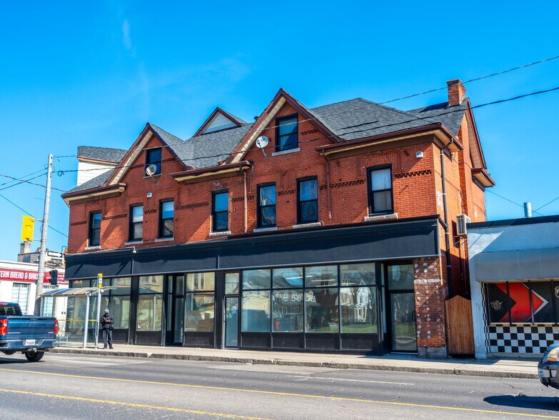 Primary Photo Of 675-679 Barton St E, Hamilton Storefront Retail Residential For Lease