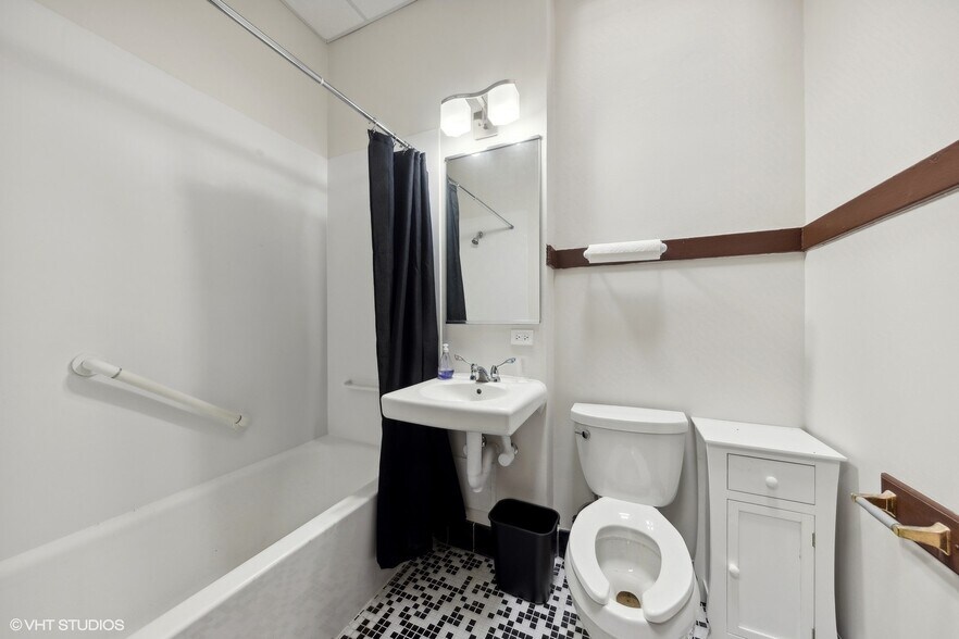 More Photos Of 536 Crescent Blvd, Glen Ellyn Unknown For Lease