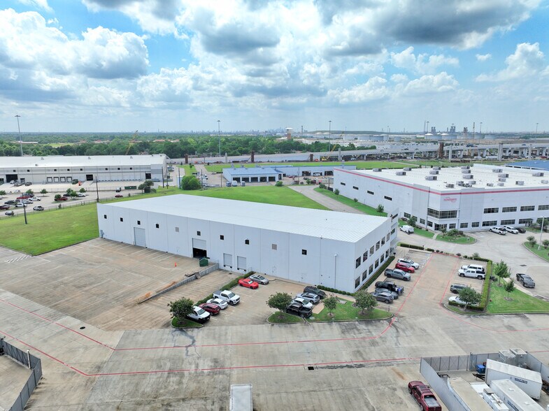 More Photos Of 4020 Flowserve Way, Pasadena Warehouse For Sale