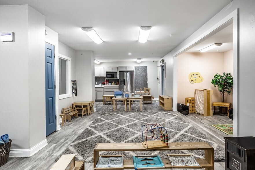 More Photos Of 7507 Michigan Rd, Indianapolis Daycare Center For Sale