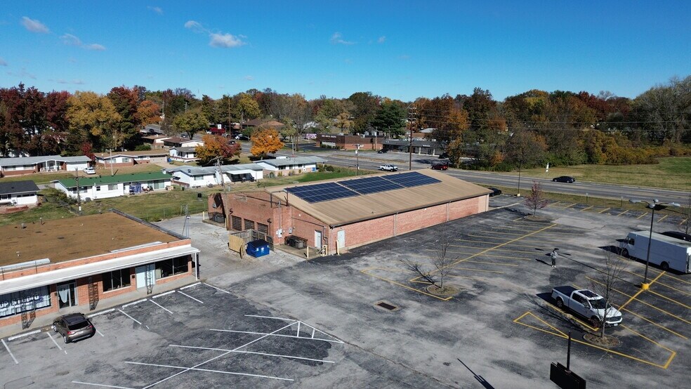 More Photos Of 13225 New Halls Ferry Rd, Florissant Freestanding For Lease