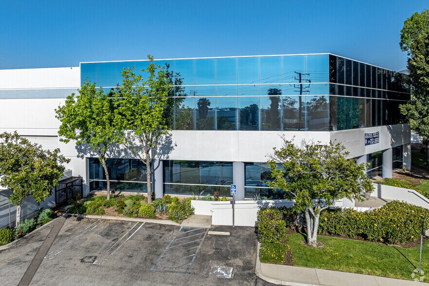 More Photos Of 14059 Stage Rd, Santa Fe Springs Warehouse For Lease