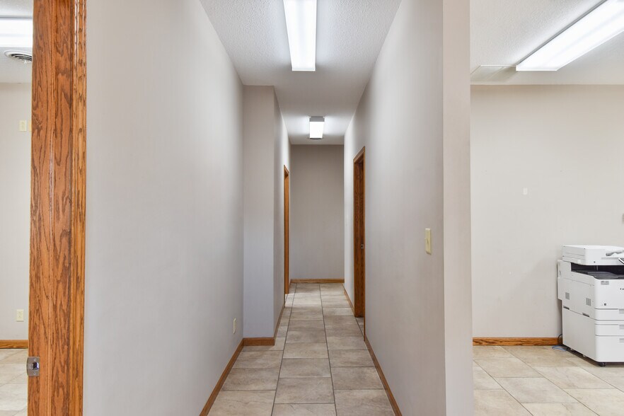 More Photos Of 1311 N Division St, Pontiac Warehouse For Lease