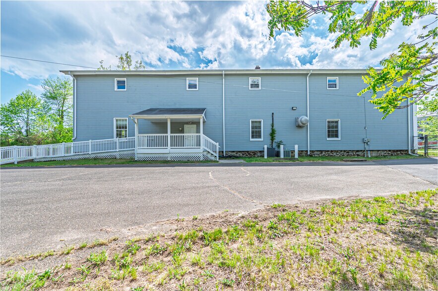 More Photos Of 82 Mill St, Mays Landing Restaurant For Sale