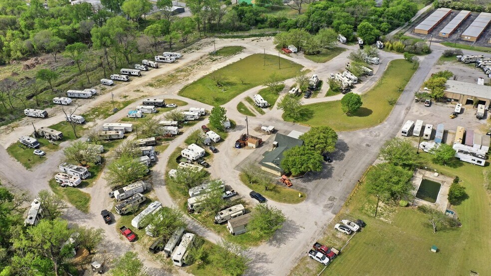 More Photos Of 2205 Tin Top Rd, Weatherford Trailer Camper Park For Sale