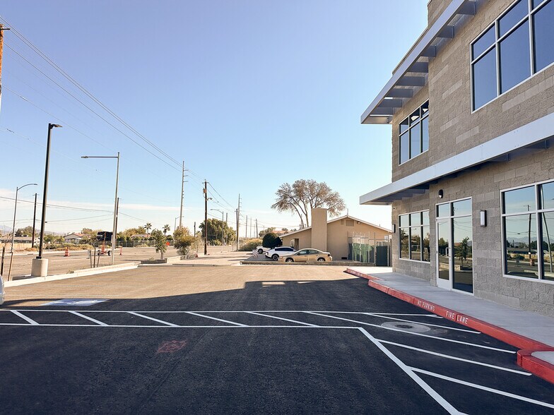 More Photos Of 4055 E Patrick Ln, Las Vegas Flex For Lease