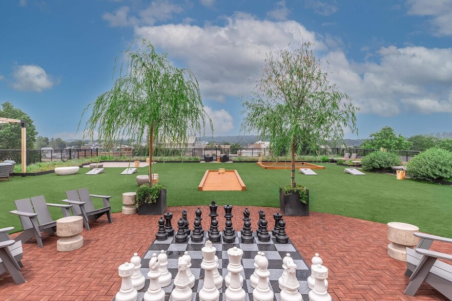 More Photos Of 515 West Ave, Norwalk Unknown For Lease