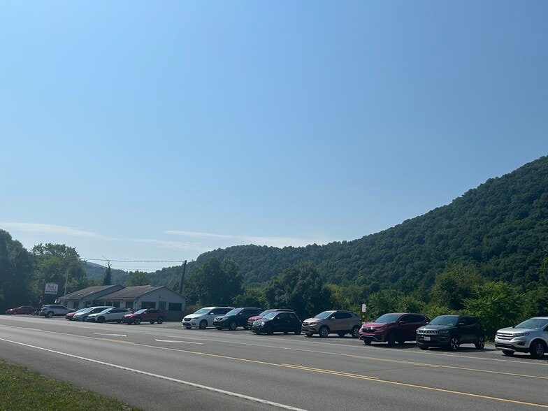 More Photos Of 11740 William Penn Hwy, Huntingdon General Retail For Sale