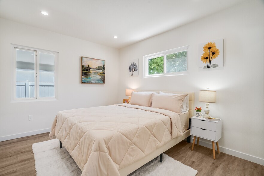 More Photos Of 7008 Encino Ave, Van Nuys Apartments For Sale