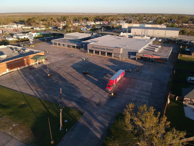 More Photos Of 5801 W Park Ave, Houma General Retail For Sale