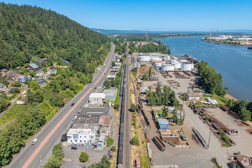 More Photos Of 10818-10828 NW Saint Helens Rd, Portland Light Manufacturing For Sale