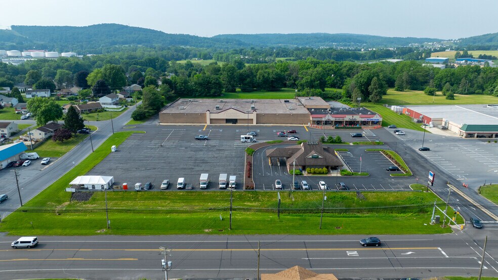 More Photos Of 4710 Penn Ave, Sinking Spring Freestanding For Lease