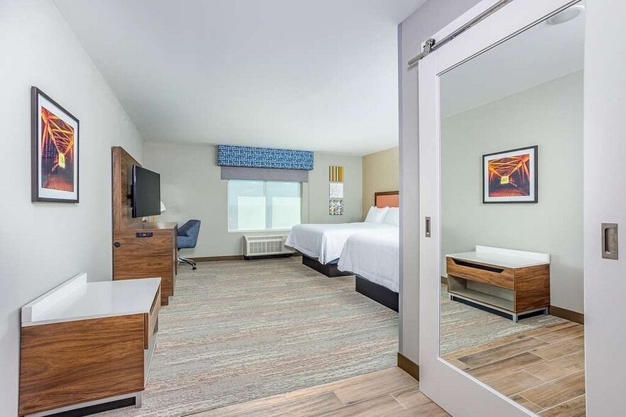 More Photos Of 1322 Becky Skillman Way, Bedford Hotel For Sale