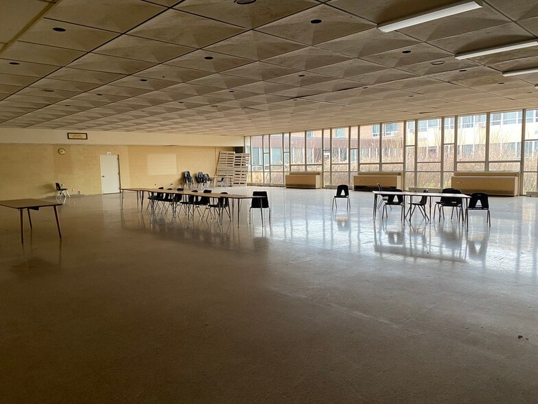 More Photos Of 15601 Northline Rd, Southgate Schools For Sale