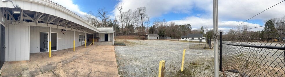 More Photos Of 2735 Huff Dr, Lawrenceville Warehouse For Lease