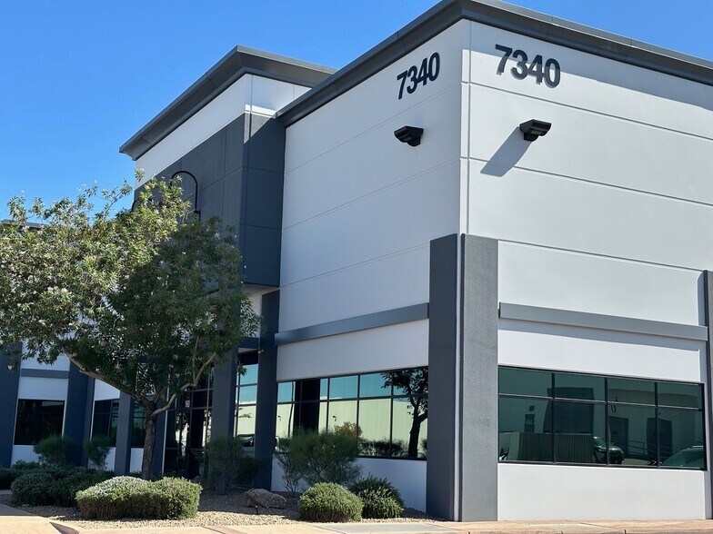 More Photos Of 7340 Eastgate Rd, Henderson Warehouse For Lease