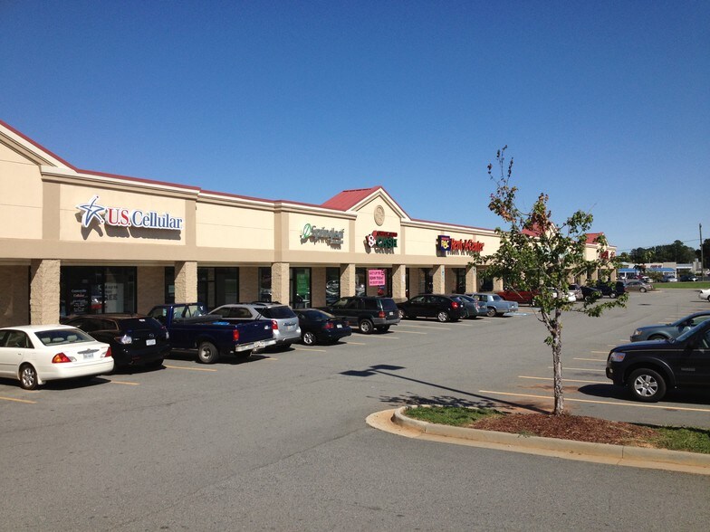 More Photos Of 3601 Old Halifax Rd, South Boston General Retail For Lease