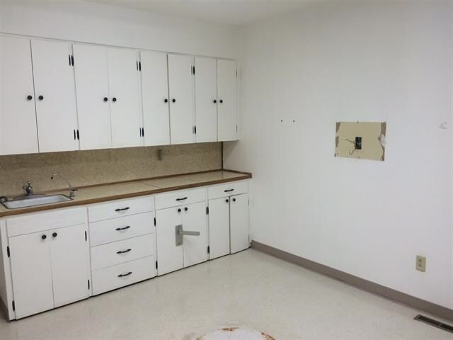 More Photos Of 236 E Glendale St, Dillon Office For Sale