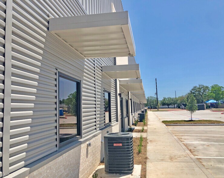 202 Industrial Blvd, Sugar Land, TX 77478 Warehouse For Sale