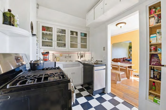 More Photos Of 252 Chattanooga St, San Francisco Apartments For Sale