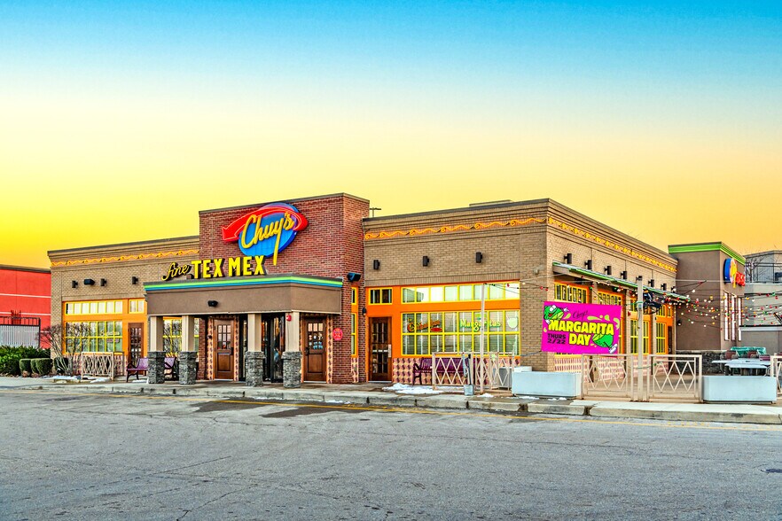 Primary Photo Of 2717 Fairfield Commons Blvd, Beavercreek Restaurant For Sale