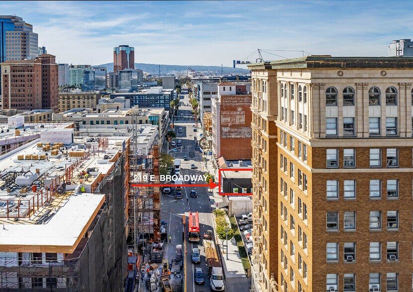 More Photos Of 219 E Broadway, Long Beach Storefront For Lease