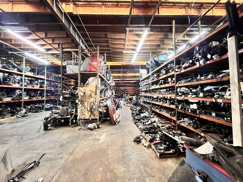 More Photos Of 5113 S 16th Ave, Tampa Warehouse For Sale