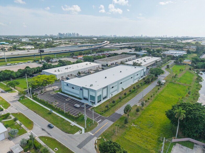 More Photos Of 3410 SW 26th Ter, Fort Lauderdale Warehouse For Lease