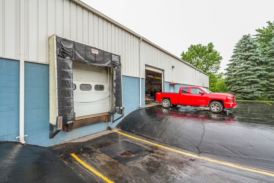 More Photos Of 2081 Division St, Palmyra Manufacturing For Lease