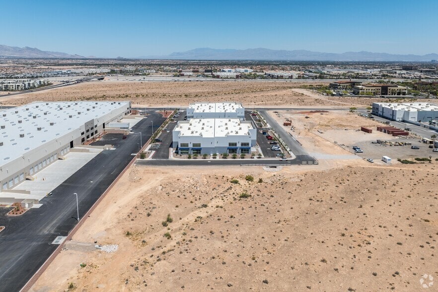 More Photos Of 7600 W Arby Ave, Las Vegas Industrial For Sale