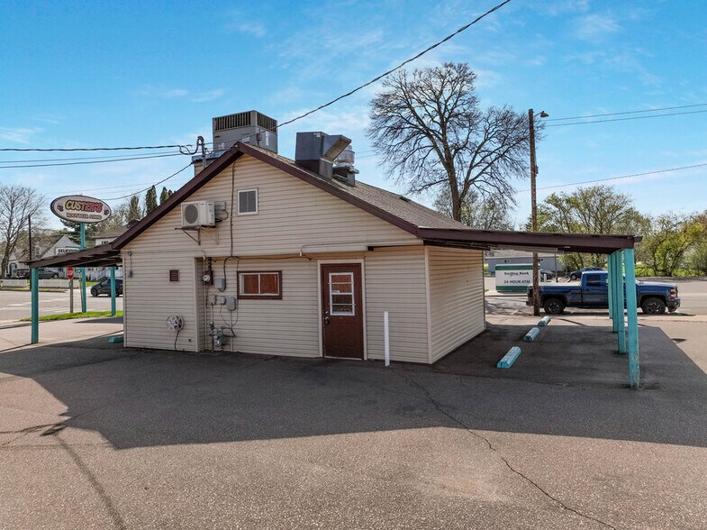 More Photos Of 410 2nd St, Chetek General Retail For Sale