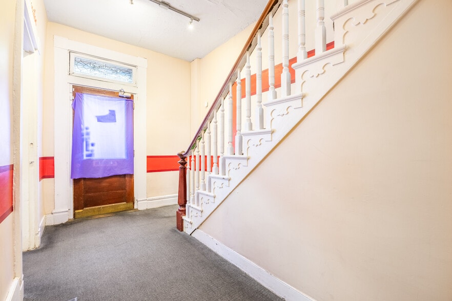 More Photos Of 336 Monmouth St, Newport Restaurant For Sale