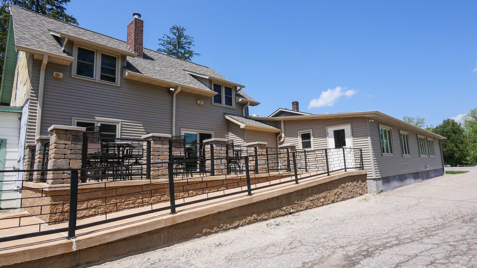 More Photos Of 141 County Road Kk, Amherst General Retail For Sale