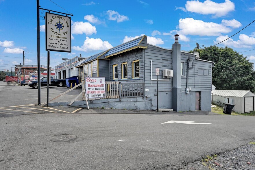 More Photos Of 10 W Oak St, Frackville Restaurant For Sale