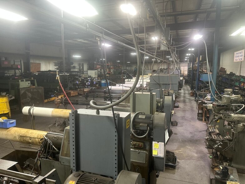 More Photos Of 151 Hanger Cir, Richmond Industrial For Sale