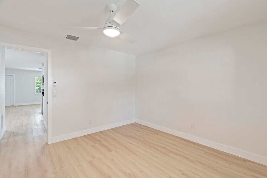 More Photos Of 1150 Carlton Ct, Fort Pierce Apartments For Sale