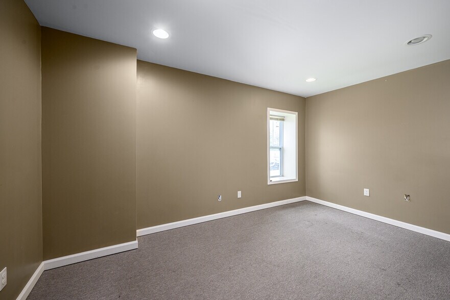 More Photos Of 1809 Minnesota Ave, Kansas City Storefront Retail Residential For Sale