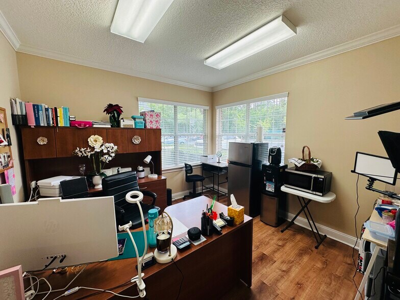 More Photos Of 305 Kingsley Lake Dr, Saint Augustine Medical For Lease