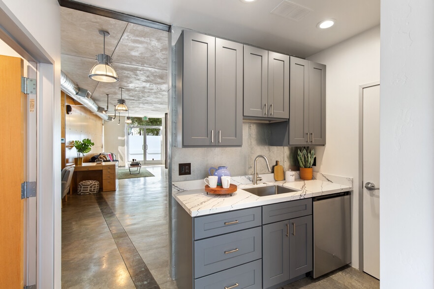 More Photos Of 755-757 Folger Ave, Berkeley Office For Sale