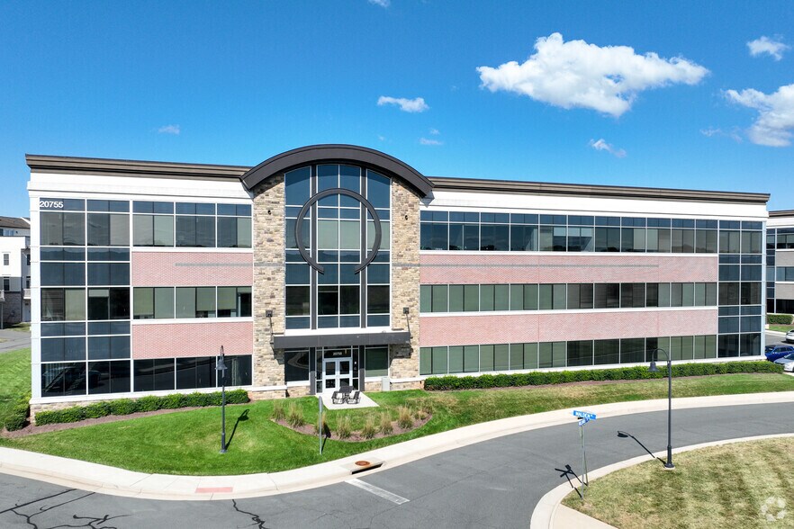 More Photos Of 20755 Williamsport Pl, Ashburn Medical For Sale