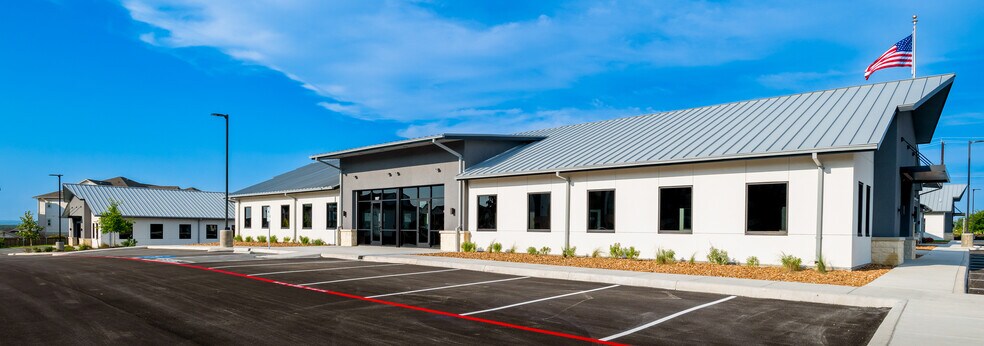 More Photos Of 211 Crossing Ave, San Antonio Office For Sale