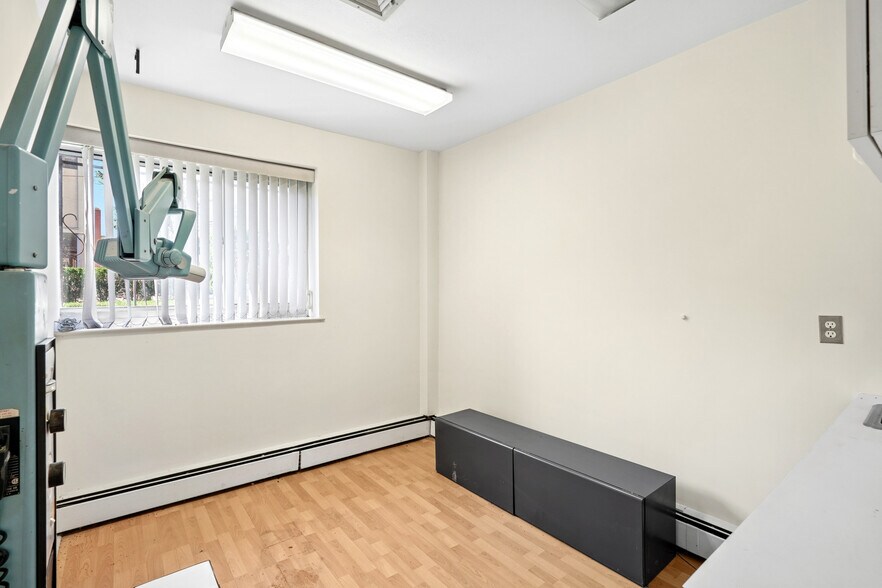 More Photos Of 395 Westchester Ave, Port Chester Apartments For Sale