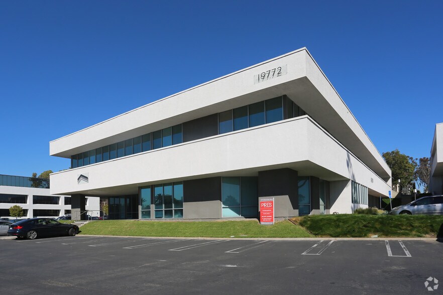 More Photos Of 19772 MacArthur Blvd, Irvine Unknown For Lease