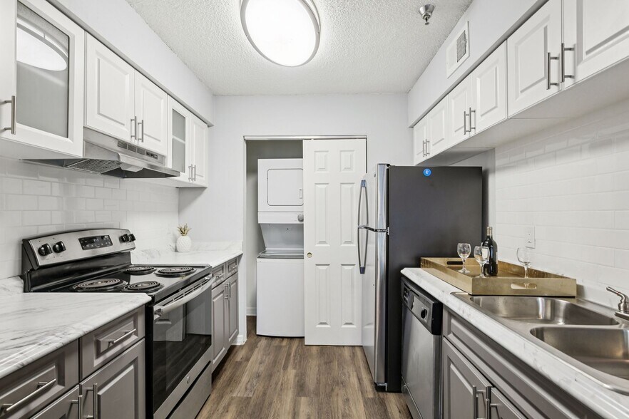 More Photos Of 4610 N Armenia Ave, Tampa Apartments For Sale