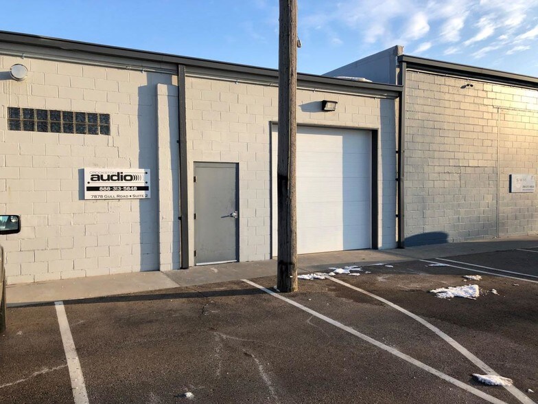 More Photos Of 7878 Gull Rd, Richland Warehouse For Lease