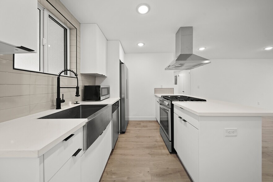 More Photos Of 171 S Hoover St, Los Angeles Apartments For Sale