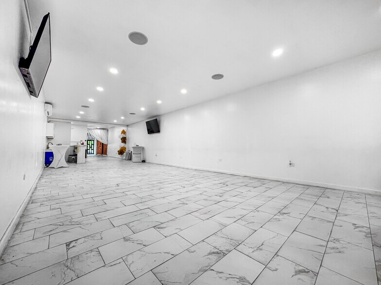 More Photos Of 936 Atlantic Ave, Brooklyn Storefront Retail Residential For Lease