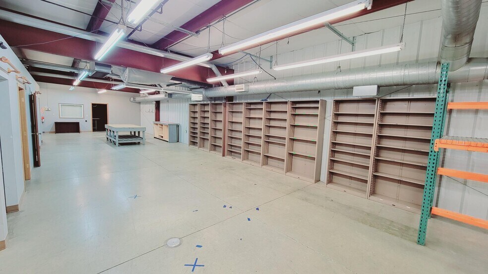 More Photos Of 550 Goodrich Rd, Bellevue Light Distribution For Sale