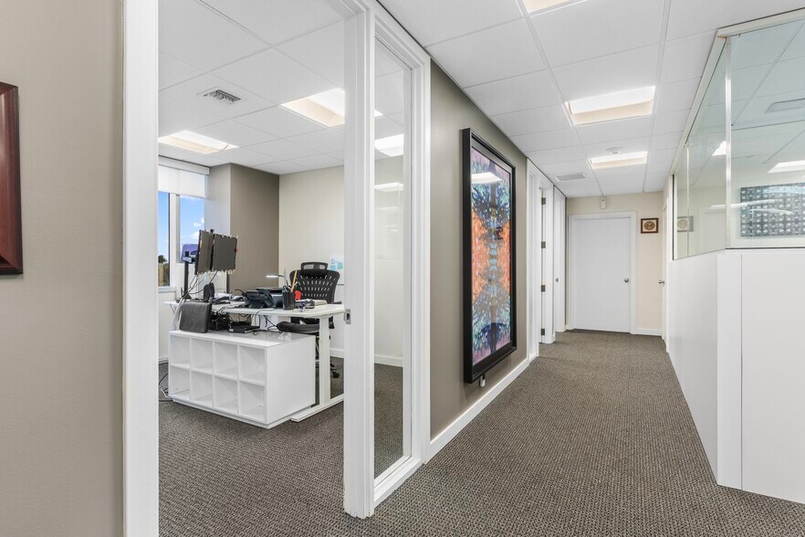 More Photos Of 701 E Commercial Blvd, Oakland Park Medical For Sale