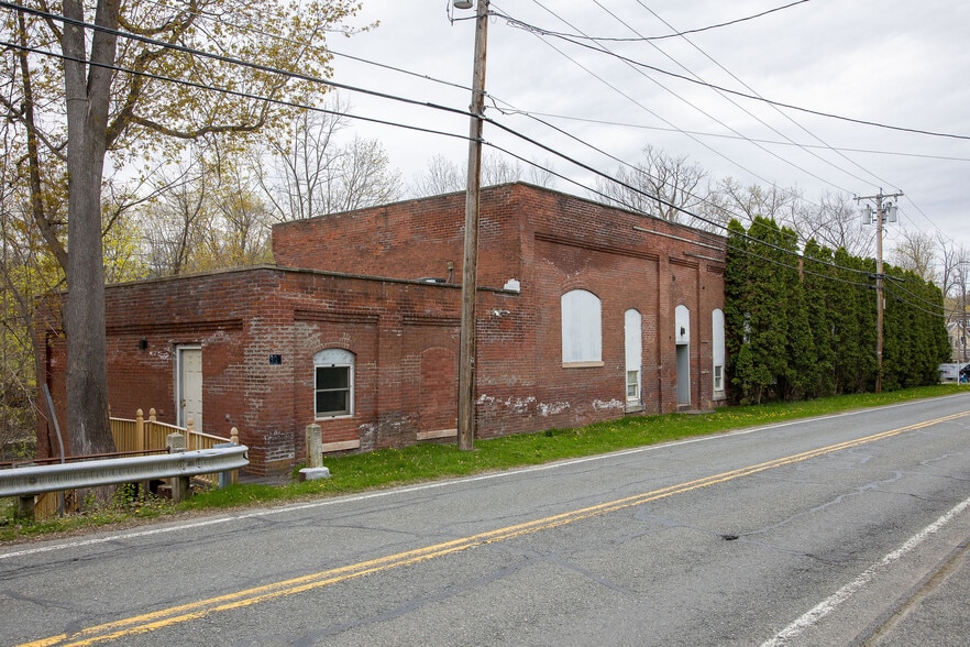 More Photos Of 395 Park St North, Great Barrington Warehouse For Sale